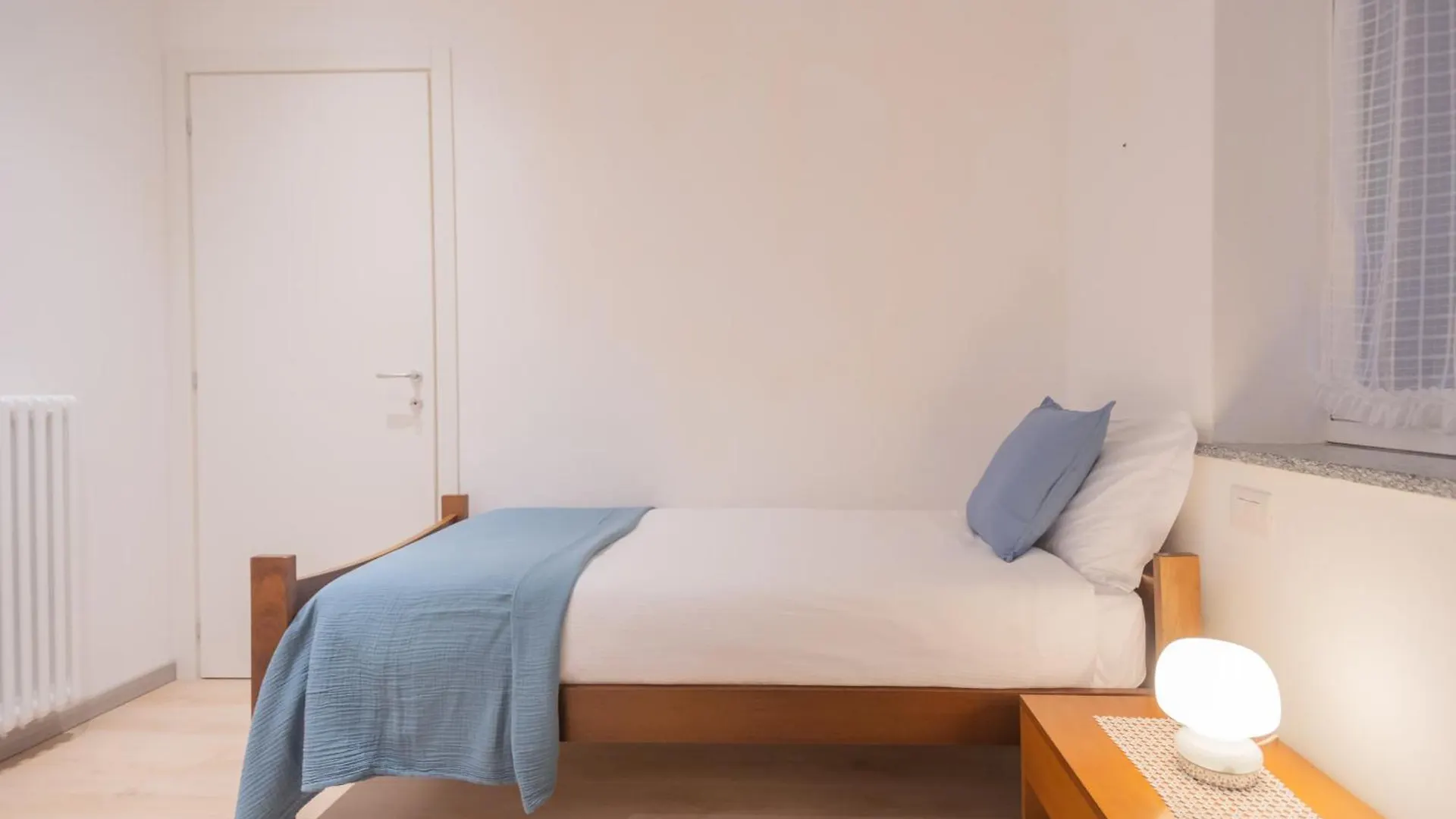 La Quiete With Private Garden By Rent All Como Laglio 0*,