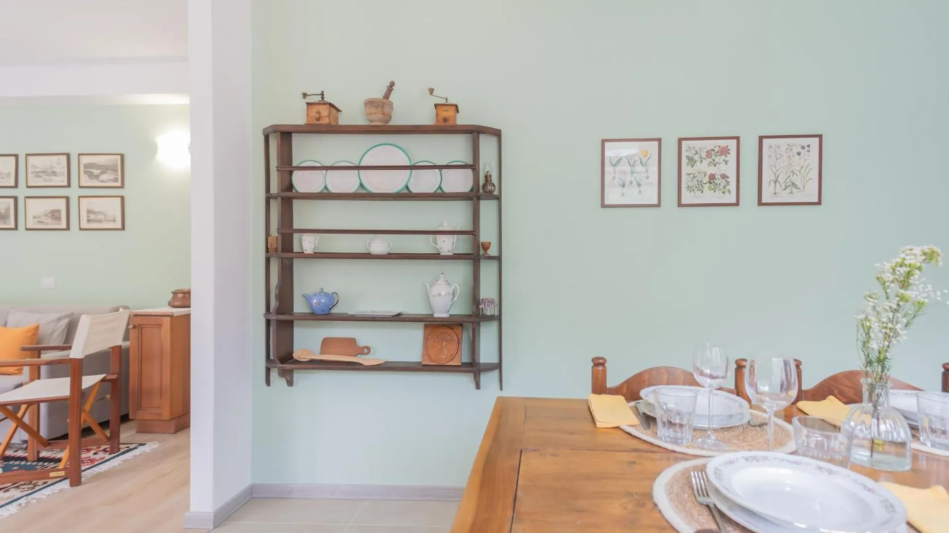 La Quiete With Private Garden By Rent All Como Laglio Apartamento